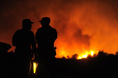 Взрыв и пожар в элитном ресторане в центре Киева: погибли два человека (ВИДЕО)