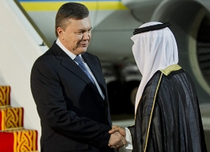 Янукович везет из Эмиратов два меморандума о сотрудничестве