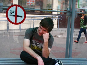 Запрет курения в общественных местах: может ли милиция ловить с сигаретой на улице