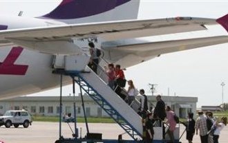 На ключевые направления АэроСвита претендует компания Wizz Air