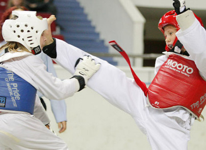 Финальные бои Всеукраинского турнира сильнейших боксеров по муай-тай