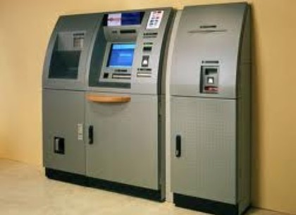 В Украине прекратился рост количества банкоматов