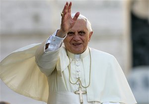 Последнее слово Папы: Бенедикт XVI прощается с верующими (ВИДЕО)