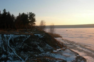 На Печенежском водохранилище МЧСники взрывали лед