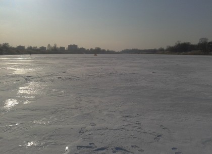 Завтра на Журавлевке и Павловке спустят воду: на лед – ни ногой