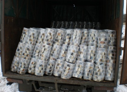 Харьковские пограничники не дали мужчине продать тонну селедки без документов (ФОТО)