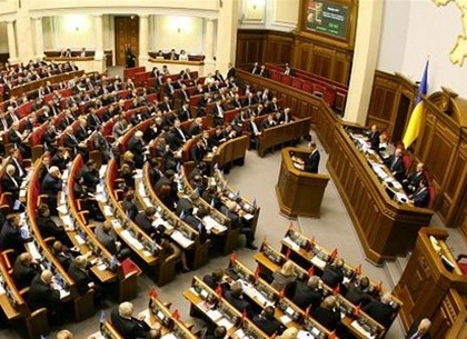 Большинство собралось на Банковой, Яценюк говорит о конституционном перевороте (СМИ)