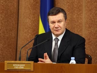 Янукович подписал закон об упрощении визового режима с ЕС