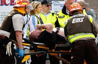 Взрывы в Бостоне: десятки погибших