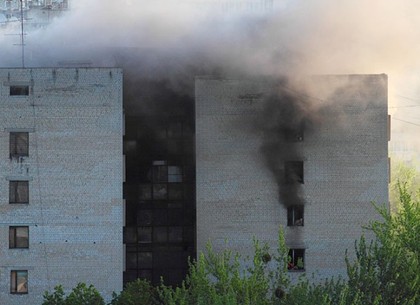 Крупный пожар в общежитии на Салтовке: подробности (ВИДЕО)