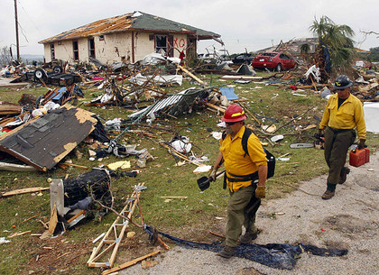Разрушительный торнадо в Оклахоме: десятки погибших, сотни пострадавших (ФОТО, ВИДЕО)