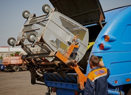 В Харькове появятся новые спецмашины для вывоза мусора (ФОТО)