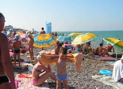 Опасный отдых: врачи пугают грибками и инфекциями в воде и на пляжах (ВИДЕО)