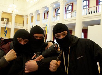 Новое нападение на журналистов в Киеве: подробности
