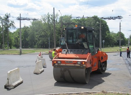 Как ремонтируют дороги в Харькове (ФОТО)
