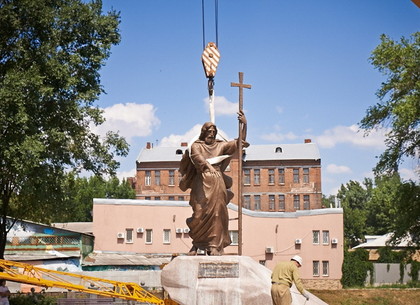 Памятник Андрею Первозванному установили в в сквере «Cтрелка» (ФОТО)