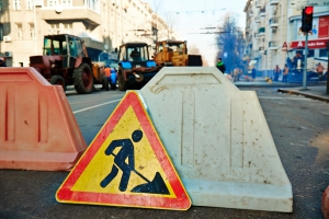 В Харькове перекрыли дорогу возле ТЦ Барабашово