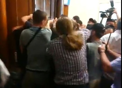 Добкин о событиях в Киевсовете: нардепы от Свободы скоро будут ходить на сессии в плавках (ВИДЕО)