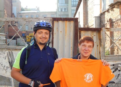 Харьковчане на велосипедах отправились в паломничество в Рим (ФОТО)