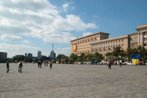 Движение на площади Свободы закроют в выходные