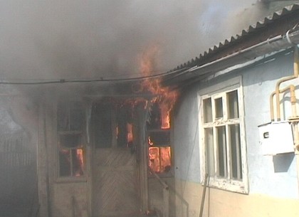 На Харьковщине мужчина сгорел вместе с дачей, другой – задохнулся угарным газом