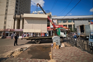 В Харькове продолжается снос незаконных киосков