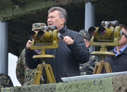 Щеголяя перед Януковичем, львовские военные чуть не взорвали село