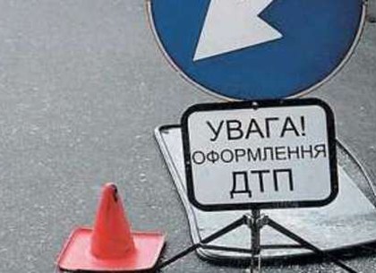 Масштабное ДТП с участием шести машин в Харькове: есть пострадавшие (Дополнено)