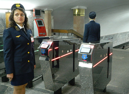 Как Харьковский метрополитен экономит время пассажиров (ФОТО)