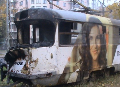 В Харькове трамвай попал в ДТП и загорелся (ФОТО)