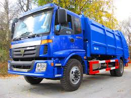 Харьков купит еще восемь новых мусоровозов