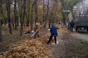 Харьковчане массово выходят на субботники