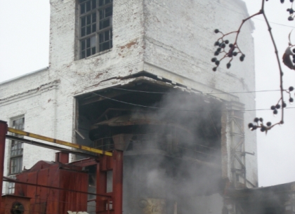 Под Харьковом мистически рухнул работающий сахарный завод (ФОТО)