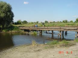 Остановлен ремонт моста через реку Уды из-за ошибки проектантов