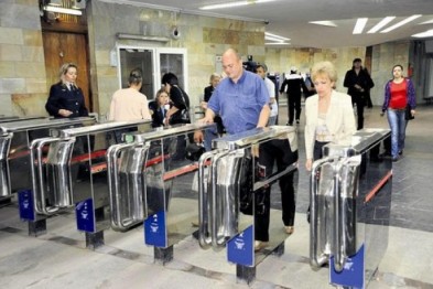 Аппараты для размена крупных купюр появятся в харьковском метро зимой