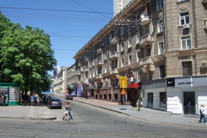 Переулок Короленко закрыли для транспорта