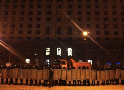 «Беркут» сносит баррикады на Майдане в Киеве: ФОТО, ВИДЕО, Хронология событий (обновляется)