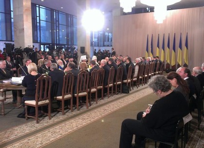 Разгон Евромайдана: Янукович разделил ответственность на троих