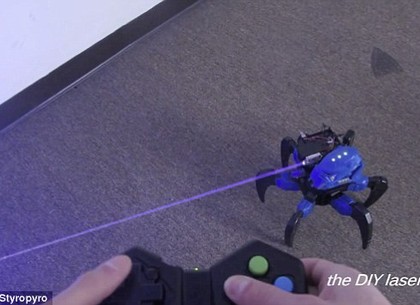 Американец придумал и реализовал робота-паука со смертельным лазером