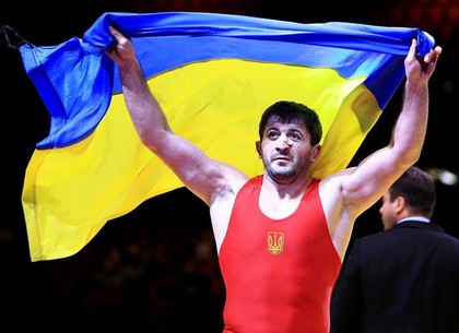 Харьковчанин Ибрагим Алдатов признан лучшим борцом 2013 года