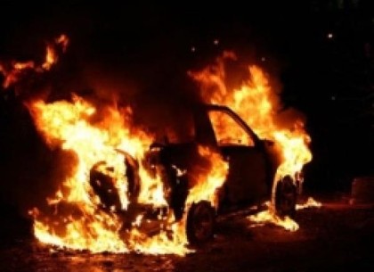 На проспекте Гагарина сожгли депутатский Lexus-470 (Дополнено, ФОТО)