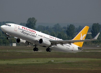 Угрожая взорвать самолет, следовавший рейсом Харьков-Стамбул, пассажир пытался угнать его на Олимпиаду в Сочи