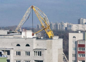 Харьковским строителям массово запретили эксплуатировать краны