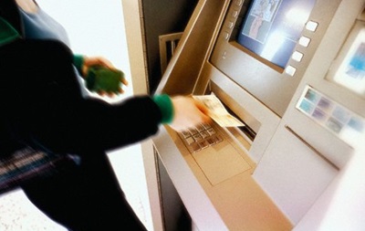 Как снять крупную сумму в банкомате без ограничений: рекомендации банкиров