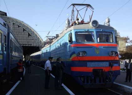 Укрзалізниця восстановила движение поездов в Западную Украину