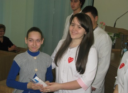 Харьковские студенты помогли слабослышащим детям из области (ФОТО)