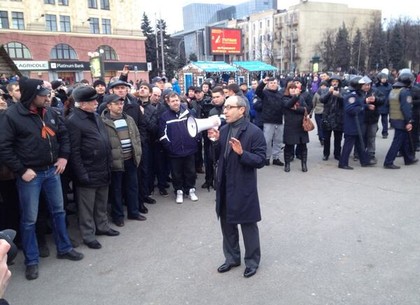 Кернес на площади Свободы: Я не хочу допускать конфликтов в Харькове