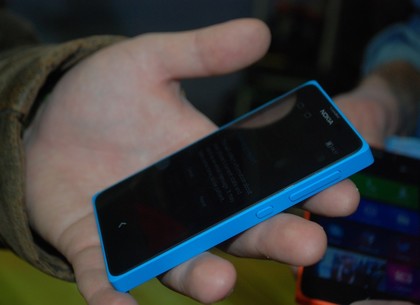 24 февраля Nokia официально представила телефон на Андроиде