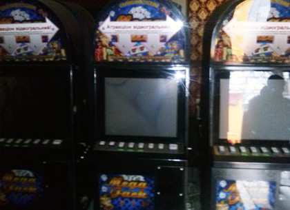 На пригородном автовокзале закрыли зал игровых автоматов (ФОТО)