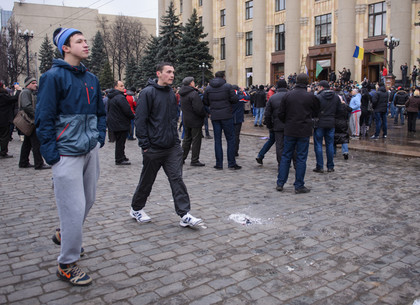 Столкновения на площади Свободы в Харькове